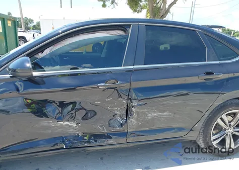 2022 Volkswagen Jetta 1.5T Se z USA, uszkodzony, nr VIN 3VWEM7BU8NM006701